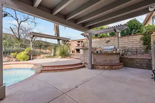 28885 Shadow Valley Ln, Santa Clarita, CA 91390 - Photo 52