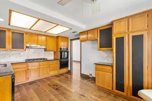 28885 Shadow Valley Ln, Santa Clarita, CA 91390 - Photo 20