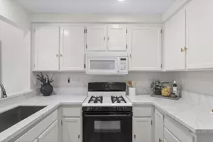 44681 Arbor Ln, Temecula, CA 92592 - Photo 10