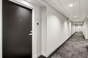 425 W Beech St, San Diego, CA 92101 - Photo 4