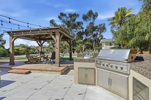 2742 Glasgow Dr, Carlsbad, CA 92010 - Photo 46