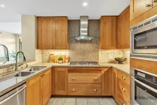 700 W E St, San Diego, CA 92101 - Photo 8