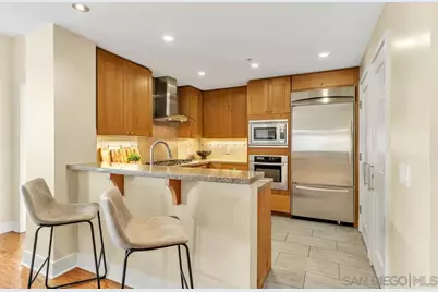  700 W E St #1905, San Diego, CA 92101 - Photo 6