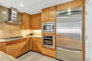 700 W E St, San Diego, CA 92101 - Photo 6