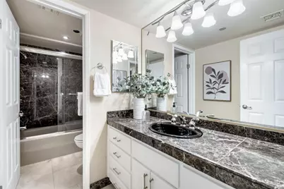  230 W Laurel #303, San Diego, CA 92101 - Photo 12