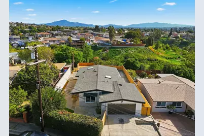  2565 Hopkins St, San Diego, CA 92139 - Photo 2