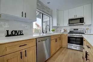 10242 Keoki St, San Diego, CA 92126 - Photo 8