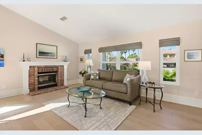  1693 Honeysuckle Ct, Encinitas, CA 92024 - Photo 18