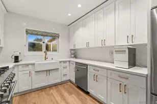 2318 Plum St, San Diego, CA 92106 - Photo 24