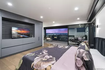  2035 Evergreen, San Diego, CA 92106 - Photo 18