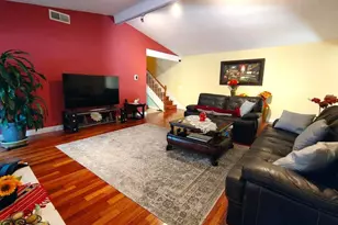 14491 Pinewood Rd, Tustin, CA 92780 - Photo 12