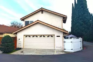 14491 Pinewood Rd, Tustin, CA 92780 - Photo 24