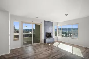 10400 Caminito Cuervo, San Diego, CA 92108 - Photo 2