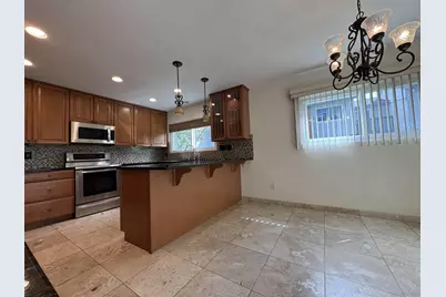  2323 Caminito Mira, San Diego, CA 92107 - Photo 8
