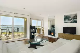 1251 Parker Pl, San Diego, CA 92109 - Photo 2