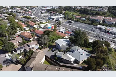  702-704 E Vista Way, Vista, CA 92084 - Photo 18