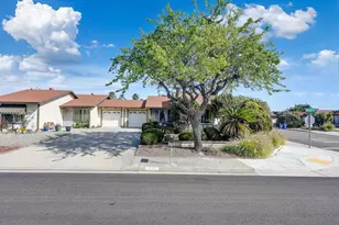 1572 Peacock Blvd, Oceanside, CA 92056 - Photo 2
