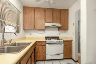 1572 Peacock Blvd, Oceanside, CA 92056 - Photo 12