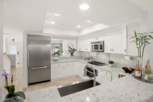 7520 Draper Ave, La Jolla, CA 92037 - Photo 18