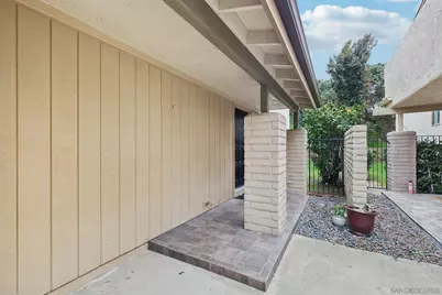  8870 Caminito Primavera, La Jolla, CA 92037 - Photo 4