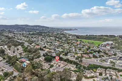  8870 Caminito Primavera, La Jolla, CA 92037 - Photo 2