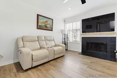 140 E El Norte Parkway #6, Escondido, CA 92026 - Photo 6