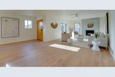  4960 Sparks Ave, San Diego, CA 92110 - Photo 2