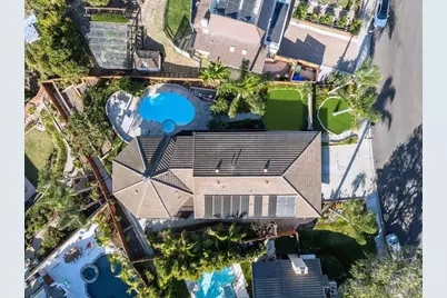  2606 Galicia Way, Carlsbad, CA 92009 - Photo 2