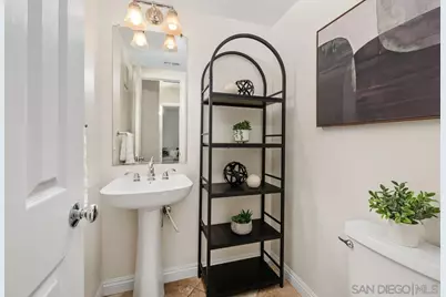  2760 Farragut #109, San Diego, CA 92106 - Photo 12