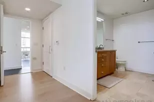 700 W E St, San Diego, CA 92101 - Photo 30