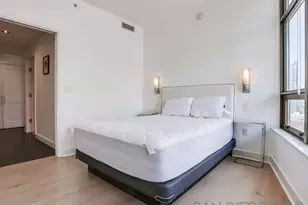 700 W E St, San Diego, CA 92101 - Photo 22