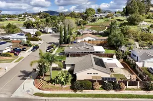 405 Joann Cir, Vista, CA 92084 - Photo 2