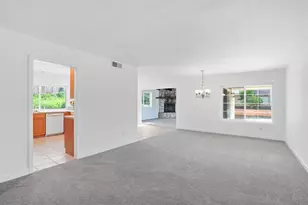 405 Joann Cir, Vista, CA 92084 - Photo 8