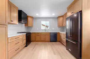 361 E E Indian Rock Rd, Vista, CA 92084 - Photo 2