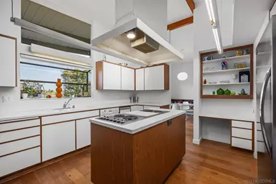  3129 Bremerton Pl, La Jolla, CA 92037 - Photo 8