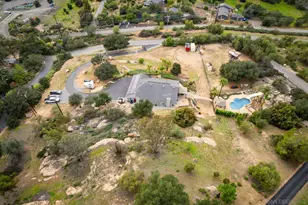 30073 Alta Mira Ln, Valley Center, CA 92082 - Photo 2