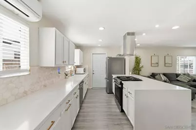  465 Parkbrook St, Spring Valley, CA 91977 - Photo 12