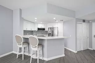 640 Camino De La Reina, San Diego, CA 92108 - Photo 14