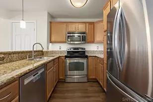 5252 Balboa Arms, San Diego, CA 92117 - Photo 10