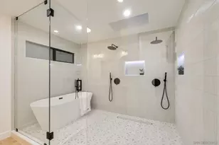 5777 Desert View Dr, La Jolla, CA 92037 - Photo 24