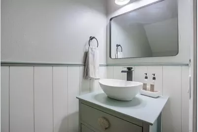  3466 Thunder Dr, Oceanside, CA 92056 - Photo 14