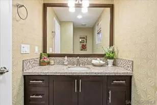 2076 Blue Oak Ln, Vista, CA 92084 - Photo 10