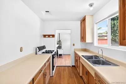  3451 Fairway Dr, La Mesa, CA 91941 - Photo 8