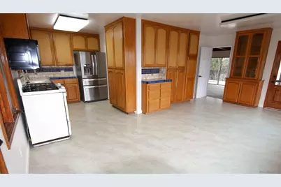  3861 S Grandview Pl, Bonita, CA 91902 - Photo 14