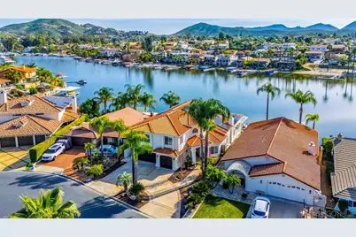  30325 Cove View St, Canyon Lake, CA 92587 - Photo 2