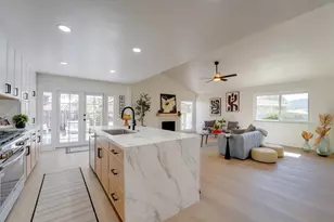 12201 Casero Pl, San Diego, CA 92128 - Photo 2