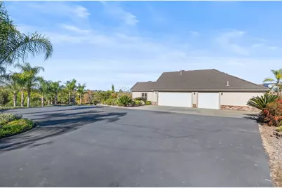  28373 Cavalier Ct, Escondido, CA 92026 - Photo 14