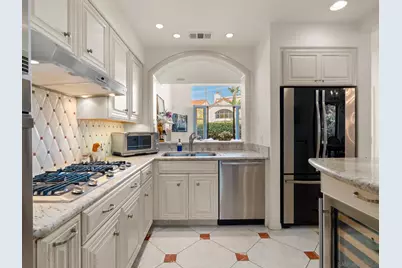  7337 Draper Ave, La Jolla, CA 92037 - Photo 2