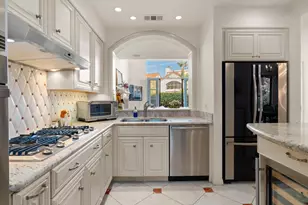 7337 Draper Ave, La Jolla, CA 92037 - Photo 2