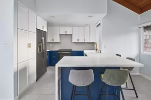 325 S Sierra Ave, Solana Beach, CA 92075 - Photo 2